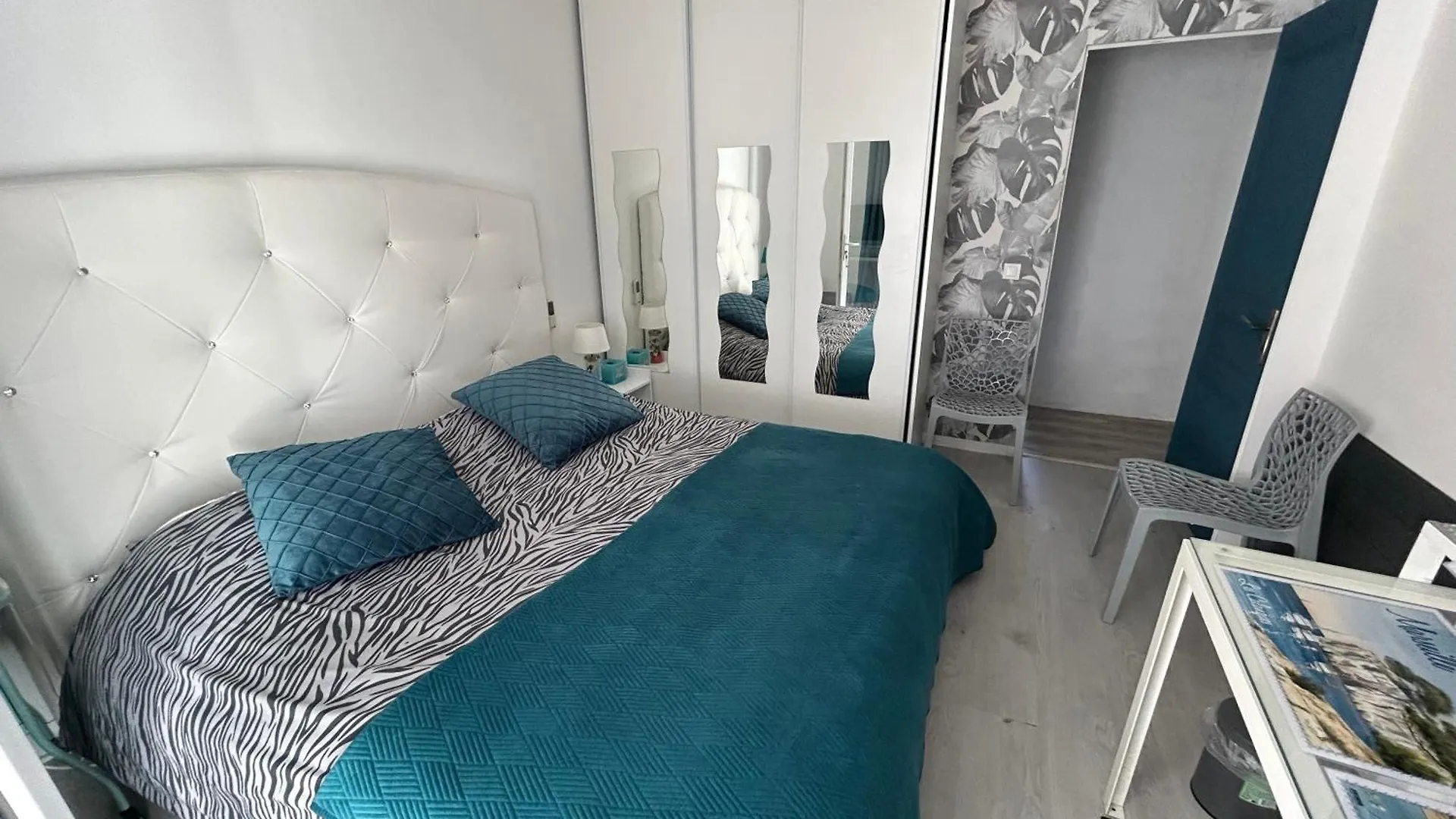 Chambres D'Hotes Les Oliviers - Marignane 0*,  France
